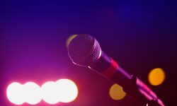 fotografia macro di un microfono